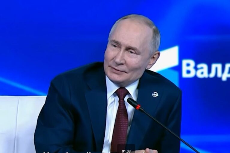 Putin: Mladi ljudi na ulicama Srbije su pre svega patriote!
