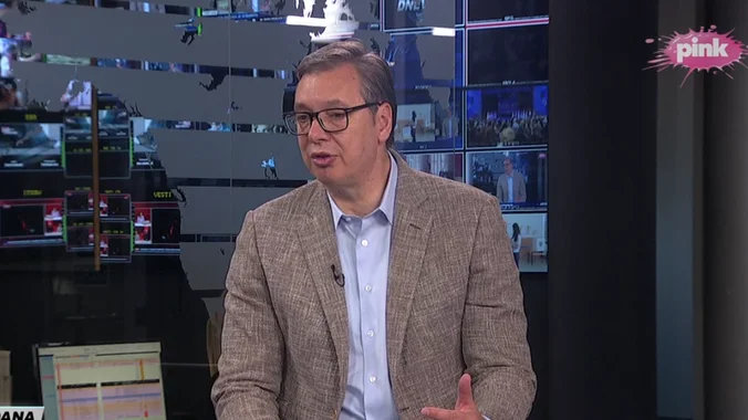 Predizborno prestrojavanje vlasti: Sa koje pozicije će Vučić na izbore koje najavljuje do kraja godine (VIDEO)